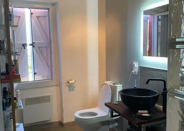 Chez Ashley Проживание в семье